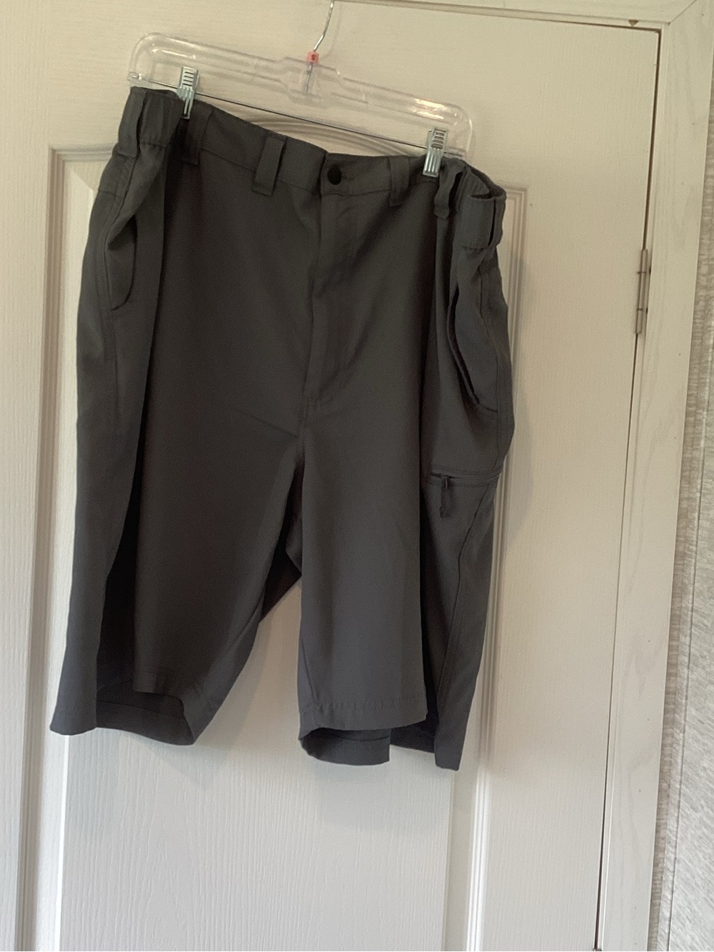Wrangler Men's Dark Gray Cargo Shorts 46 EUC